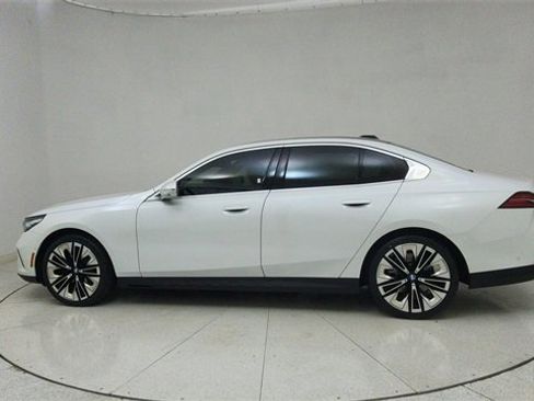 Used 2025 BMW 540i xDrive image 71