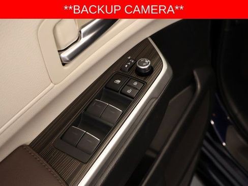 Used 2024 Toyota Sienna Platinum image 8