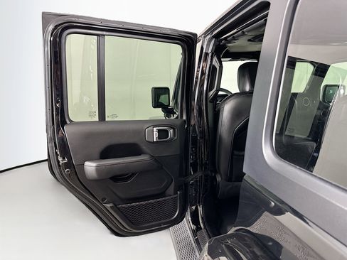 Used 2023 Jeep Wrangler Sahara image 25