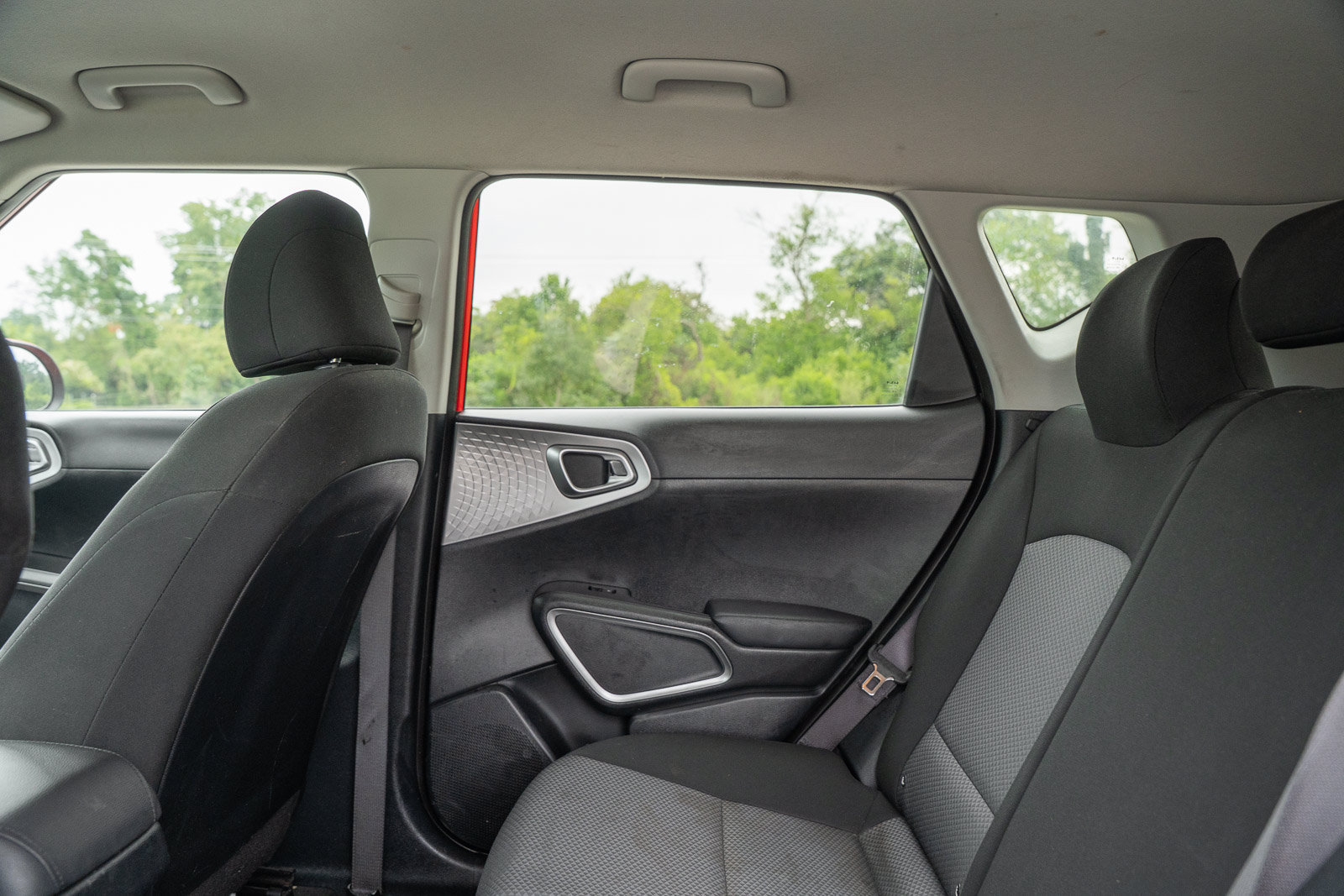Used 2023 Kia Soul LX w/ Option Group 015 FWD image 19