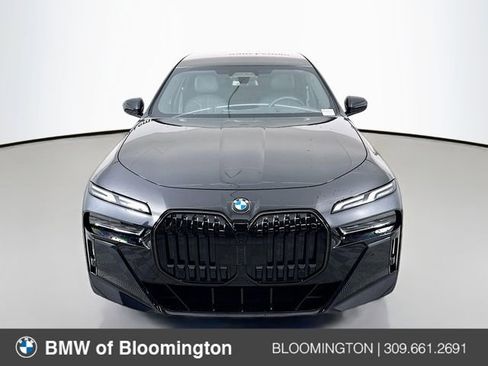 Used 2026 BMW 740i xDrive image 2