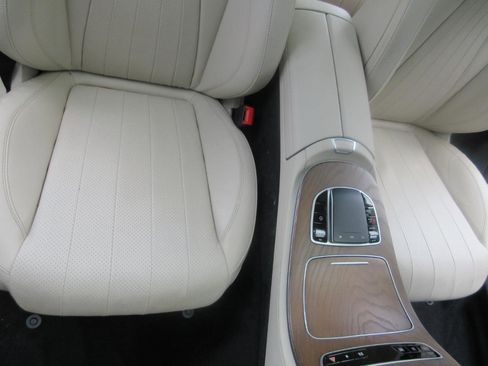 Used 2021 Mercedes-Benz E 350 Sedan image 27