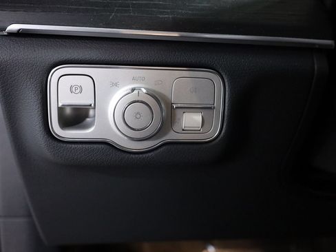 Certified 2026 Mercedes-Benz GLE 350 4MATIC image 11