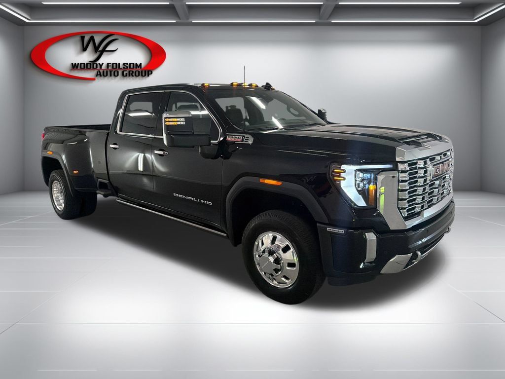 New 2026 GMC Sierra 3500 Denali w/ Denali Reserve Package AWD/4WD image 3