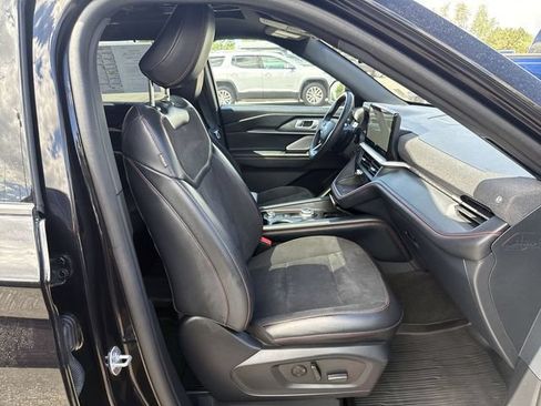 Used 2025 Ford Explorer ST AWD/4WD image 25