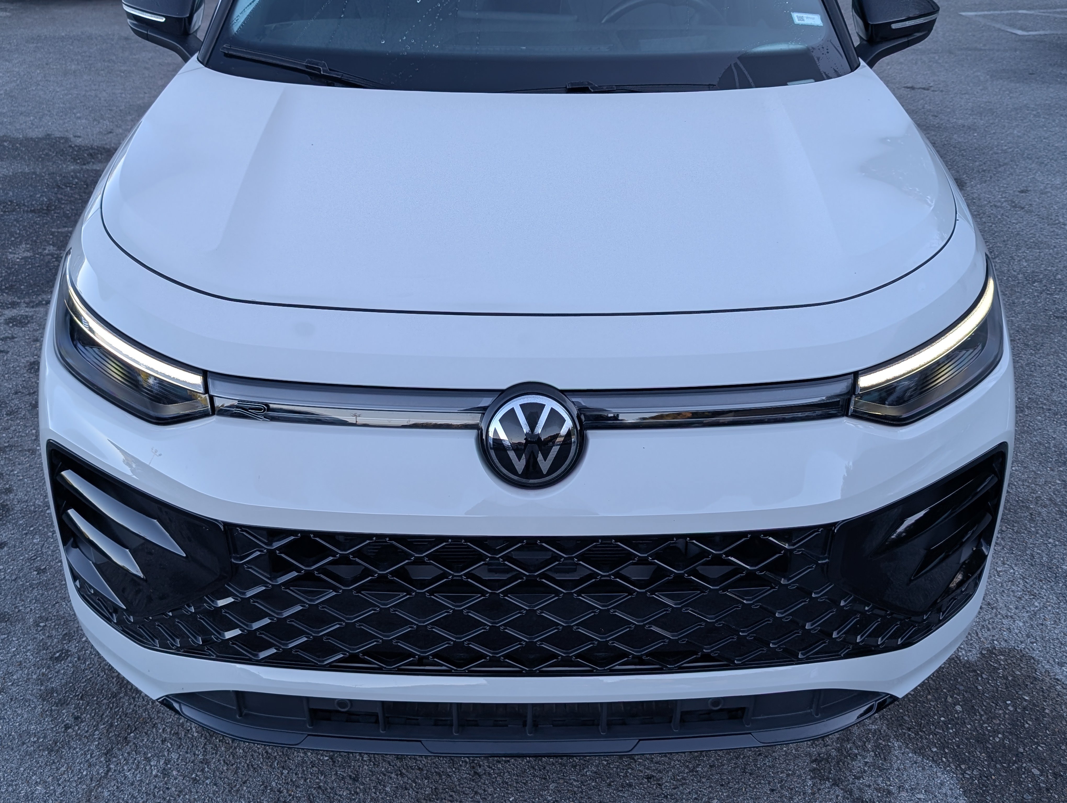 Used 2026 Volkswagen Tiguan SE R-Line AWD/4WD image 12