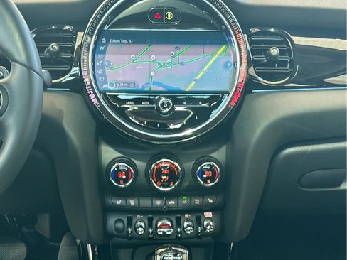 Certified 2024 MINI Cooper S FWD image 19