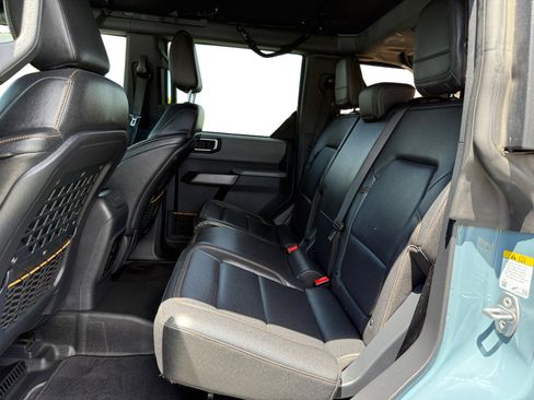 Used 2021 Ford Bronco Badlands image 16