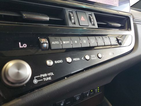 Used 2023 Lexus ES 350 F Sport w/ Accessory Package (Z2) FWD image 28