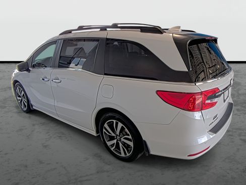 Used 2023 Honda Odyssey Touring image 11