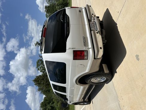 Used 2000 Ford Excursion Limited image 6