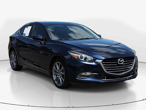 Used 2018 MAZDA MAZDA3 Touring FWD image 3