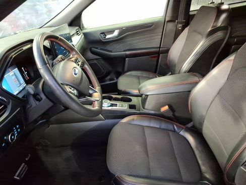 Used 2023 Ford Escape ST-Line Select w/ Tech Pack #1 AWD/4WD image 9
