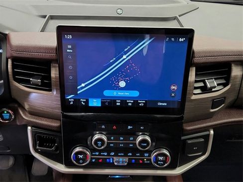 Used 2024 Ford Expedition Limited image 27