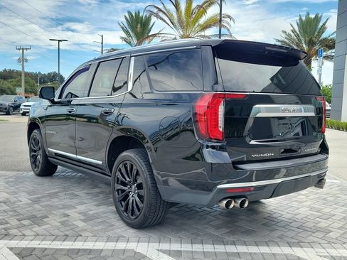 Used 2021 GMC Yukon Denali w/ Denali Premium Package AWD/4WD image 3
