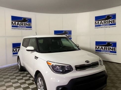 Used 2019 Kia Soul w/ Convenience Package FWD image 4