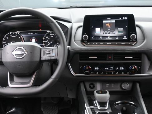 New 2026 Nissan Rogue SV w/ Cold Weather Package image 15