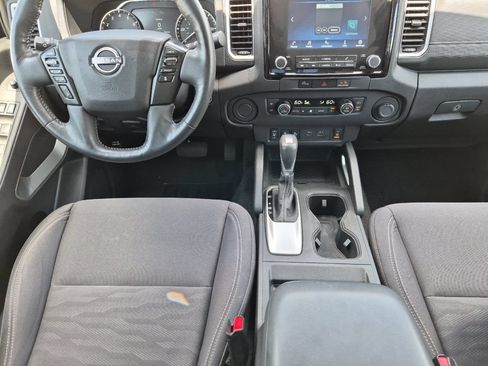 Used 2024 Nissan Frontier SV w/ SV Convenience Package RWD image 13