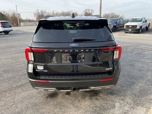 New 2026 Ford Explorer Active w/ Active Comfort Package image 6
