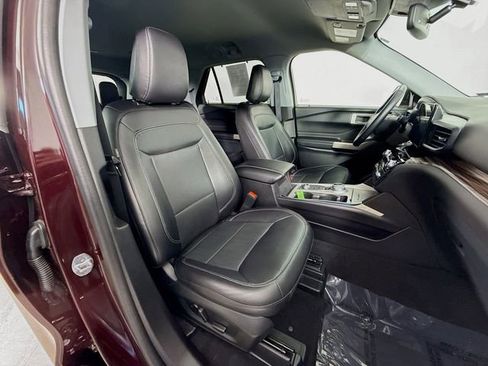 Used 2022 Ford Explorer Limited w/ Equipment Group 301A image 30