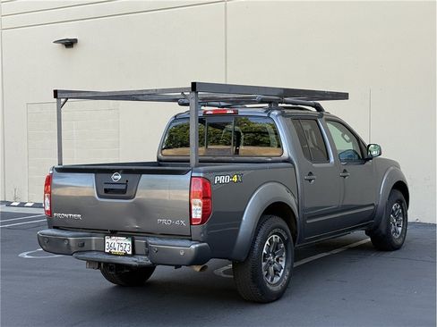 Used 2017 Nissan Frontier PRO-4X w/ Pro-4x Luxury Package AWD/4WD image 6