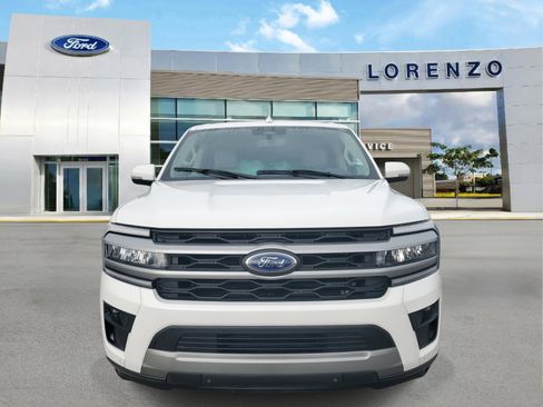 Used 2022 Ford Expedition XLT image 2