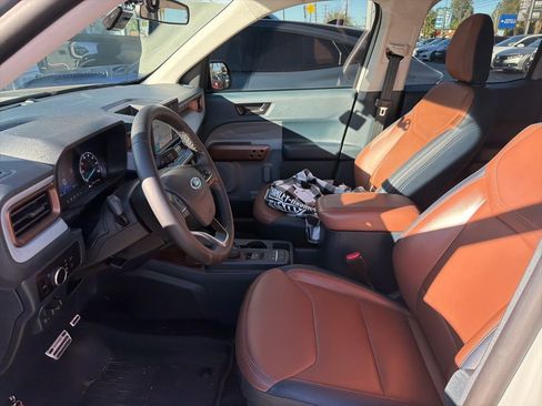 Used 2023 Ford Maverick Lariat w/ Equipment Group 500A Standard image 8