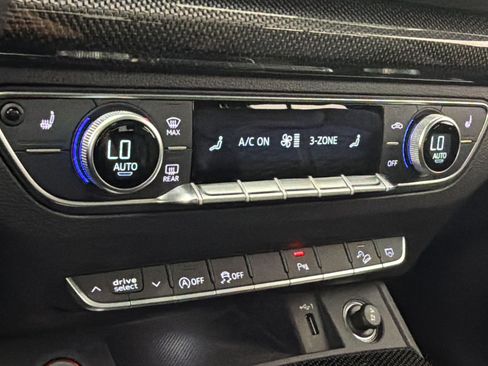 Certified 2023 Audi SQ5 Premium Plus w/ Premium Plus Package AWD/4WD image 18