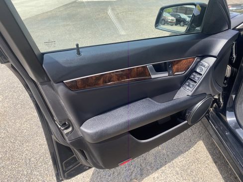 Used 2013 Mercedes-Benz C 300 Sport image 20