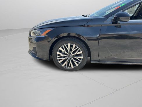 Used 2023 Nissan Altima 2.5 SV FWD image 28