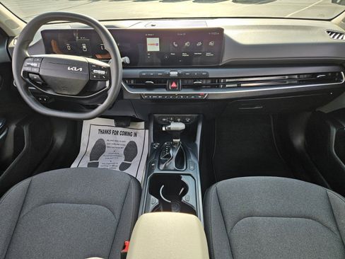 Used 2025 Kia K4 LXS image 13