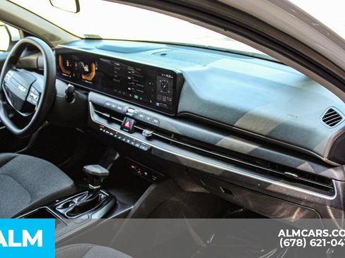 Used 2025 Kia K4 FWD image 23