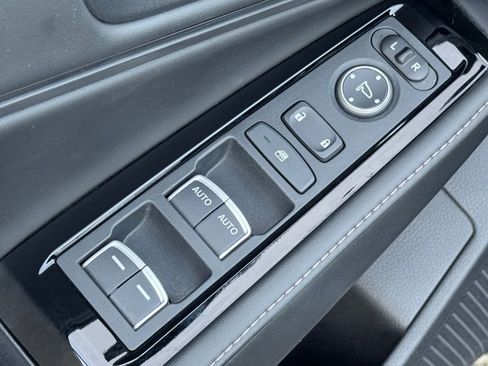 Used 2023 Honda Accord Touring image 17