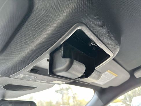 Used 2025 Ford Escape ST-Line image 28