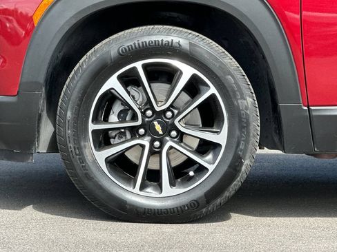 Used 2025 Chevrolet TrailBlazer LT AWD/4WD image 26