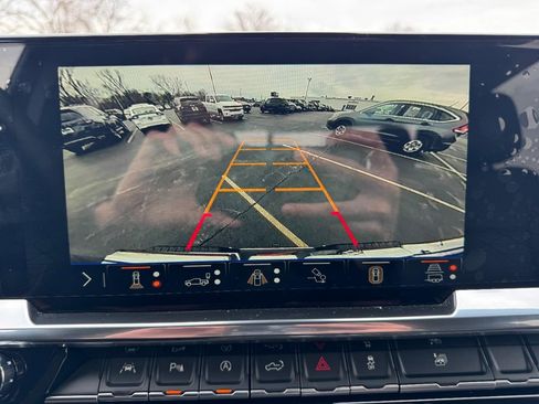 Used 2025 GMC Sierra 1500 SLT w/ SLT Premium Package image 22