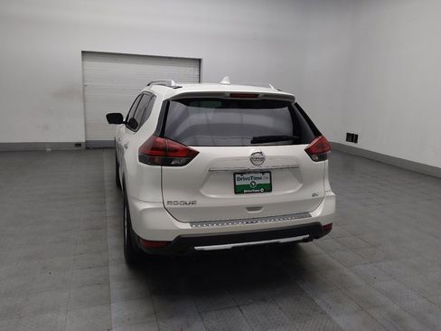 Used 2018 Nissan Rogue SV w/ Premium Package image 6