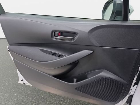 Certified 2025 Toyota Corolla LE image 24