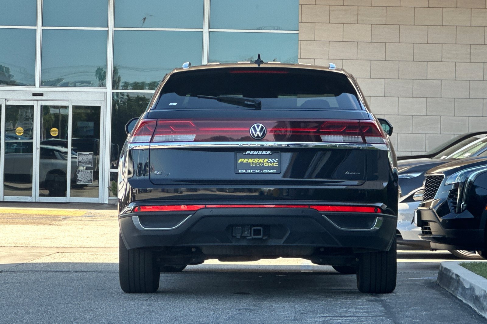 Used 2025 Volkswagen Atlas Cross Sport SE AWD/4WD image 5