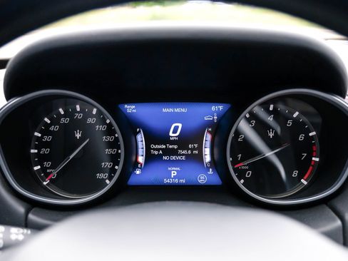 Used 2019 Maserati Levante S GranSport AWD/4WD image 21