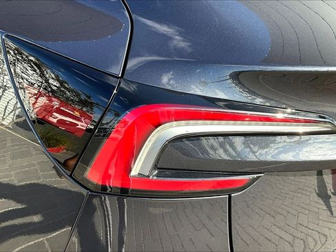 Used 2025 Tesla Model 3 Long Range image 28