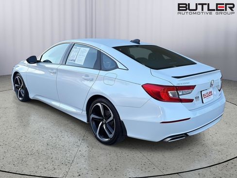 Used 2022 Honda Accord Sport image 4