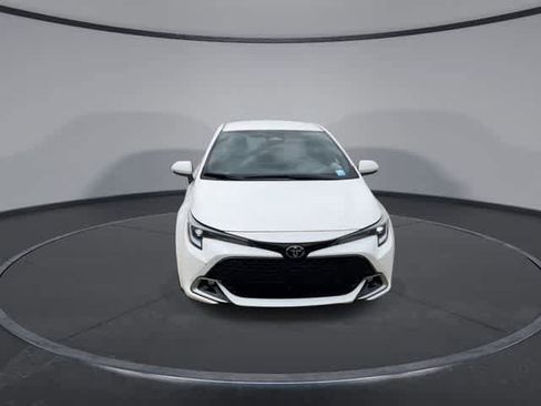 Used 2025 Toyota Corolla XSE FWD image 3