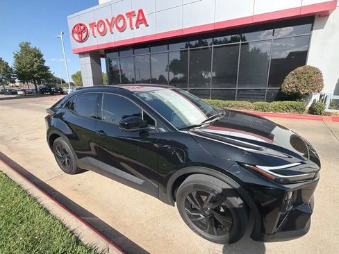 Used 2026 Toyota C-HR AWD/4WD image 4