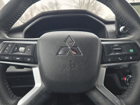 Used 2024 Mitsubishi Outlander SEL image 27
