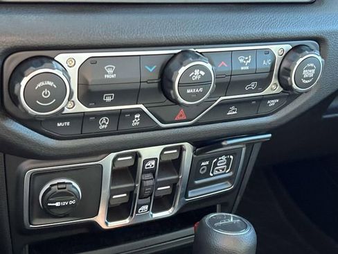 New 2026 Jeep Gladiator Sport image 29