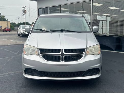Used 2012 Dodge Grand Caravan SXT FWD image 3