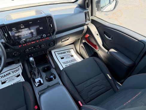 Used 2025 Nissan Frontier PRO-4X w/ Pro Convenience Package AWD/4WD image 14