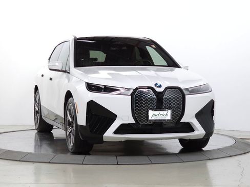 Used 2024 BMW iX xDrive50 w/ Sport Package AWD/4WD image 1