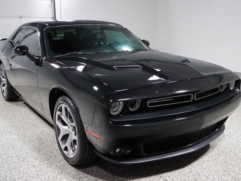 Used 2016 Dodge Challenger SXT Plus image 5